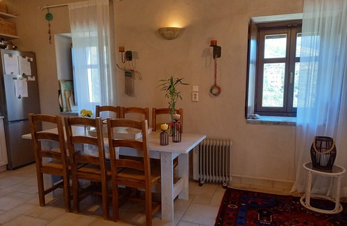 Alika House | Calliope traditional retreat next to the sea