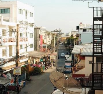 Huay Kaew Apartment | Calm Stay & Cafe