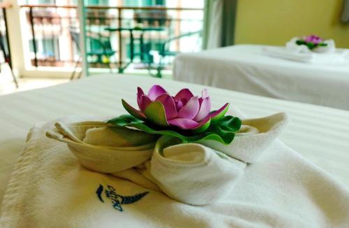 Nanai Road Hotel | Calypso Patong Hotel