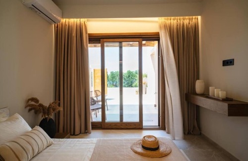Ierissos Apartment | Candelas Suites & Nature nOne bedroom apartment with private pool