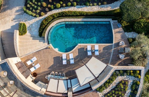 Tragana Villa | Captivating 5br pool villa close Navarino Golf