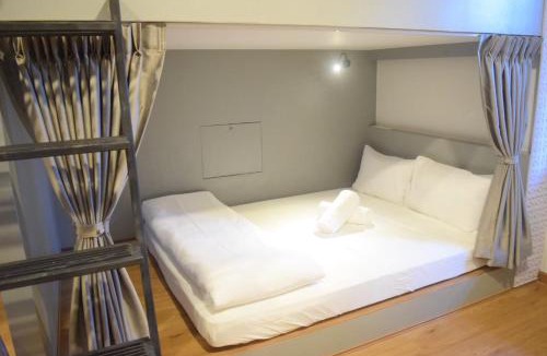Talat Yai Hostel | Capzule Bed Phuket