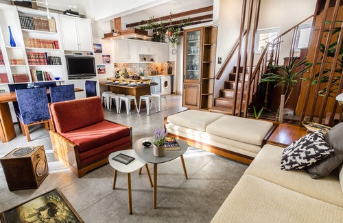 Old Town House | Casa Ithomi, 3 Bedroom Maisonnet, Old Harbor Chania