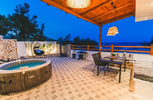 Stegna House | Casa Zoe Luxurious Retreat