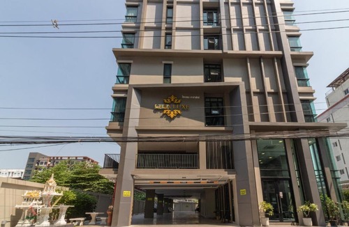 Chan Kasem Hotel | Casaluxe Hotel and Resident