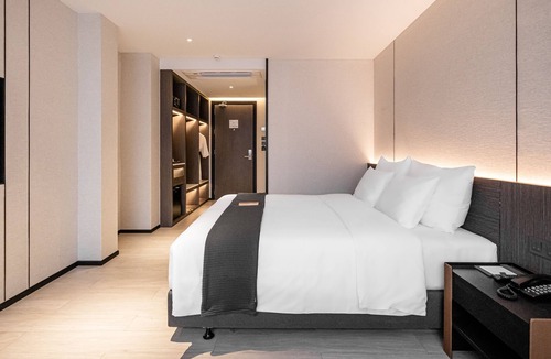 Khlong San Hotel | Cascade Hotel Bangkok