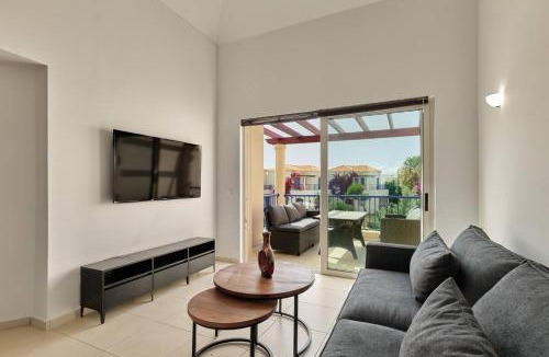 Maleme Apartment | Cassiopeia 5 Bedroom Villa on beach with pool