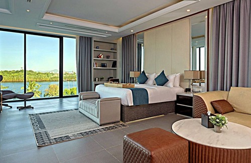 Kampot Resort | CASTLE BAYVIEW RESORT & SPA