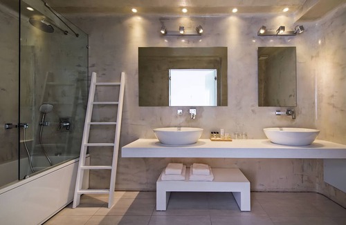 Kamari Hotel | Cavo Bianco Boutique Hotel & Spa