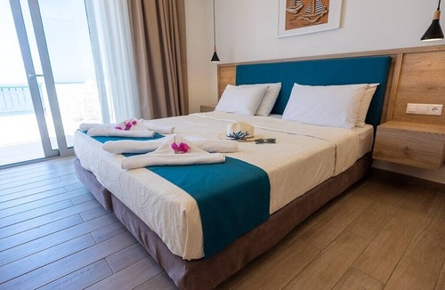 Armenistis Hotel | Cavos Bay Hotel and Studios