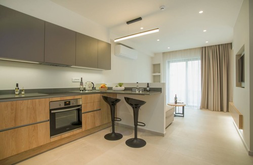 Agios Nikolaos Town House | CELINE LUXURY APARTMENTS & SUITES