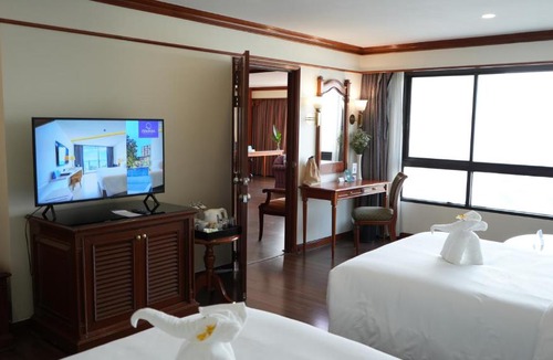 Wat Ket Hotel | Centara Riverside Hotel Chiang Mai