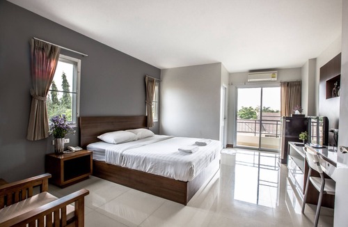 Chonburi Hotel | Central place serviced apartment 1