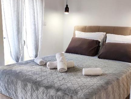 Athens Apartment | Central studio apartment by Anastasia