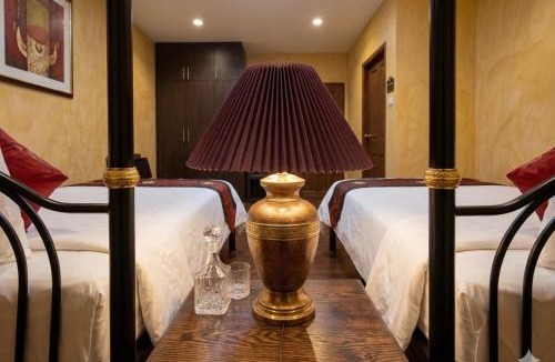 Bang Rak Hotel | Chaba silom