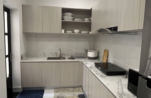 Sangkat Bak Khaeng House | Charming new 4-bedroom townhome in vibrant NE Phnom Penh with A/C!
