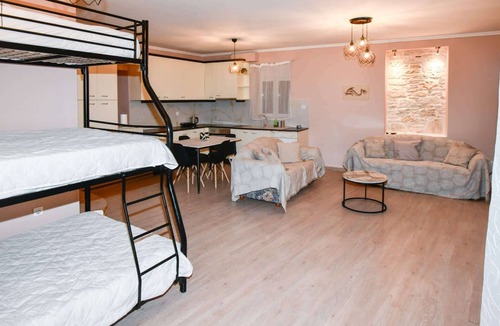 Mitilinii Apartment | Charming Studio - A Relaxing Retreat in Samos