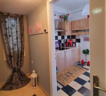 Volos City Centre Apartment | Charming Volos House 1