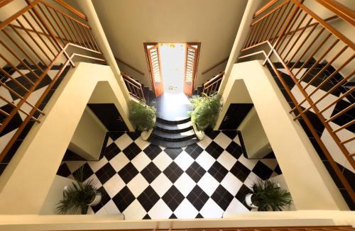 Srae Ambel Hotel | Chateau Nesat