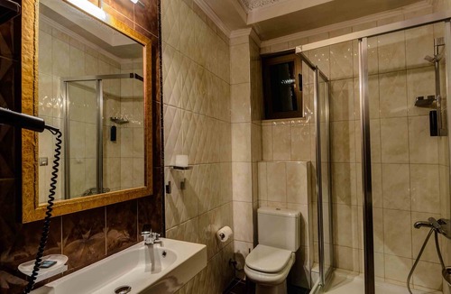 Loutraki Hotel | Chateau Rond Boutique Hotel & Spa