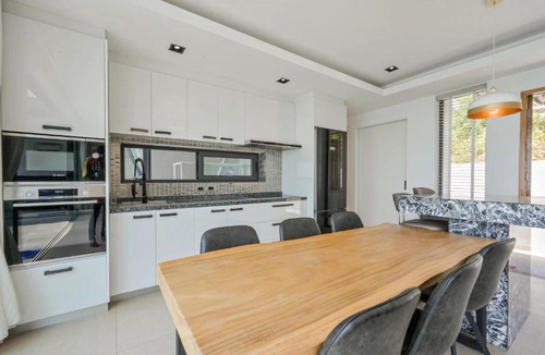 Bophut Villa | Chaweng noi Seaview villa with 5 bedroom