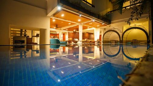 Chamkar Mon Hotel | Cheers Social Apartment & Hotel BKK1
