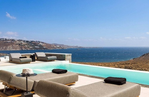 Agios Ioannis Villa | Chef included by Fantasia Villas: Genesis Villa 9 bedrooms