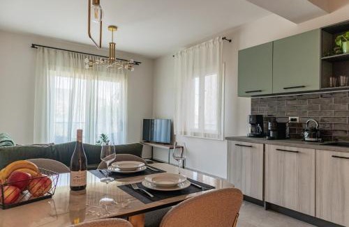 Argostoli Town Apartment | Chelmis Sea Front Apartments - Atlantis