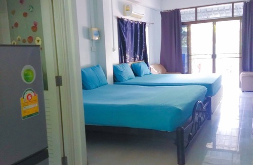Rayong House | Chomlay Restaurant & Room for Rent
