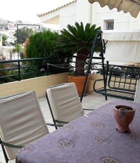 Saronida Apartment | Christinas home A place to go to
