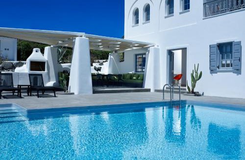 Santorini Hotel | Christou Estate & Villas