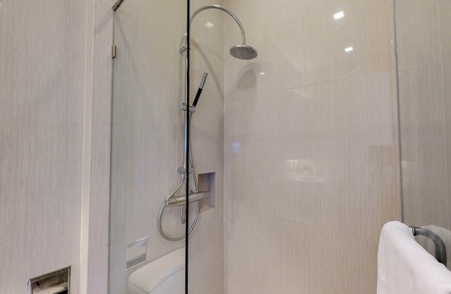 Makkasan Apartment | Circle Living Prototype 2 at MRT Petchaburi
