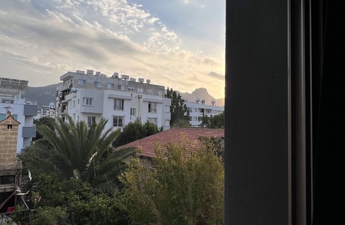 Zeytinlik Apartment | City Center/Netflix Included/Cosy Space