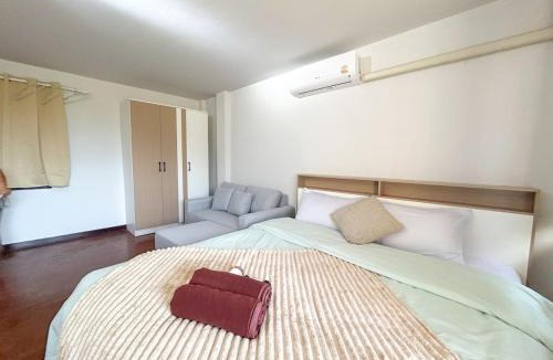 Nimman Apartment | City center room with mountain view