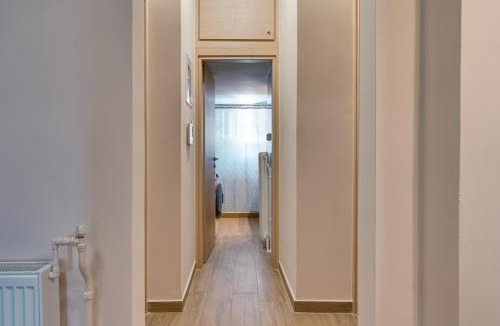 Filopappou Apartment | City Chic Living-3BR Kallirrois