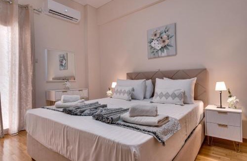 Filopappou Apartment | City Chic Living-3BR Kallirrois