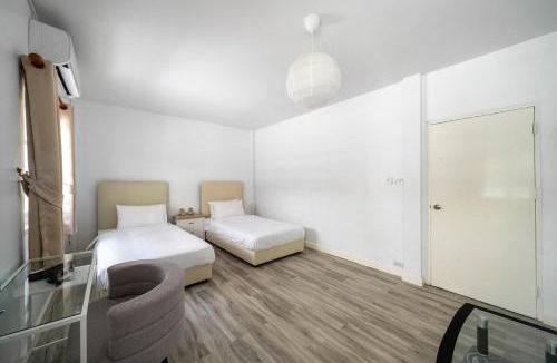 Prawet House | City Home 4BR near Hua Mak station with parking