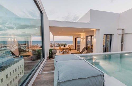 Old Town Cottage | City Moments Penthouse