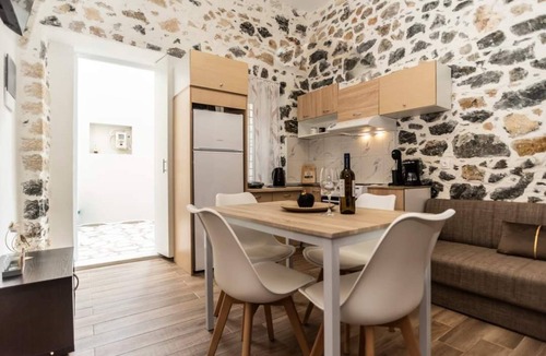 Pothia Apartment | City Stone Houses Kalymnos