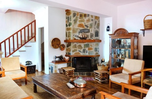 Moutoullas House | Cliff House