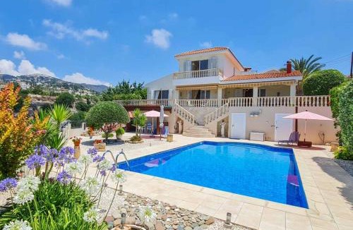Tala Villa | Cliffside Villa