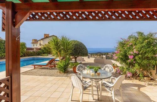 Tala Villa | Cliffside Villa