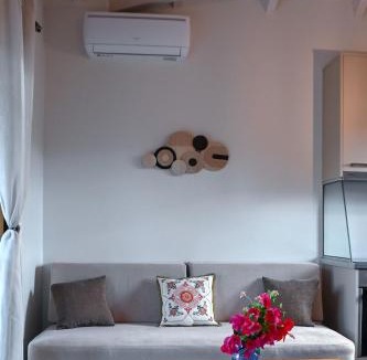 Korfalonas House | Coastal Haven Your Oasis by the Sea