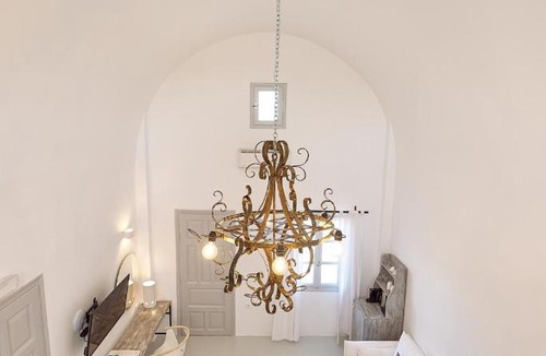 Akrotiri Hotel | Coco-Mat Santorini
