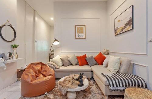 Phra Khanong House | Cocos Townhouse BTS onnut 350 Meters 3Br3Bth