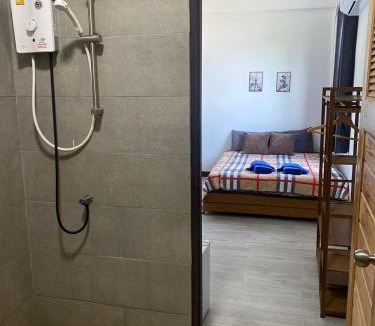 Thong Sala Hostel | Colibri Inn