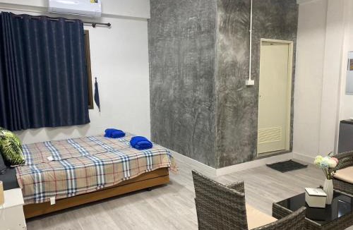 Thong Sala Hostel | Colibri Inn