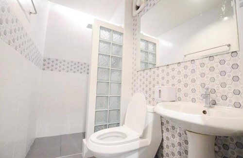 Silom Hotel | Collection O Thaiphiphat House Silom