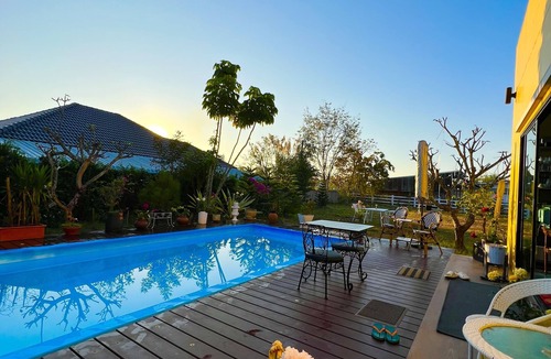 Chiang Rai Villa | Colorful Pool Villa -10 mins from airport/close to most attractions in Chiangrai