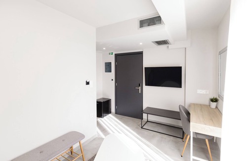Larissa House | Comfort City Suites & Rooms